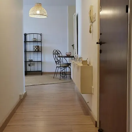 Lägenhet Prime Location - & Beach - Fast Internet 100-25 Mbps - Spacious & Cozy